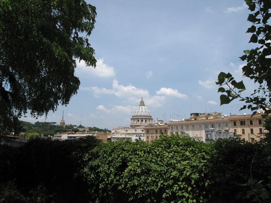 Ferrari Al Vaticano Rzym Zewnętrze zdjęcie